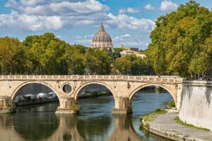 Italy Made Easy vs Duolingo: What’s the Best Way to Learn Italian? - Italian Language