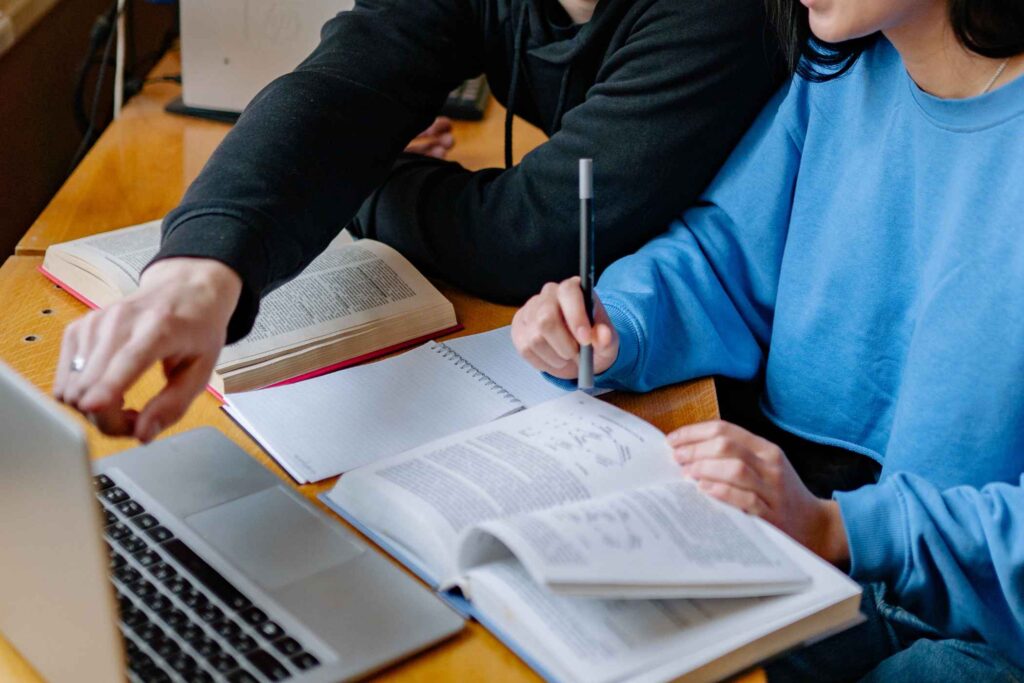 Italy Made Easy vs Italian University Courses: A Full Comparison -