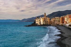 Italy Made Easy vs Self-study with Youtube: Which Delivers Results? - Italian Language