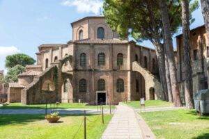 Golden Splendor: An Explorer’s Guide to the Mosaics of Ravenna  - Italy Experience Guide
