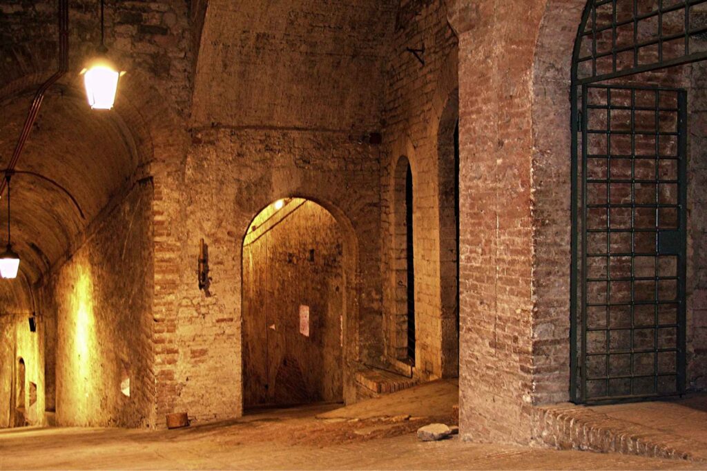 Underground Engineering & Ancient Bedrock: A Connoisseur’s Guide to the Perugia Etruscan Well 1 Underground Engineering & Ancient Bedrock: A Connoisseur’s Guide to the Perugia Etruscan Well -