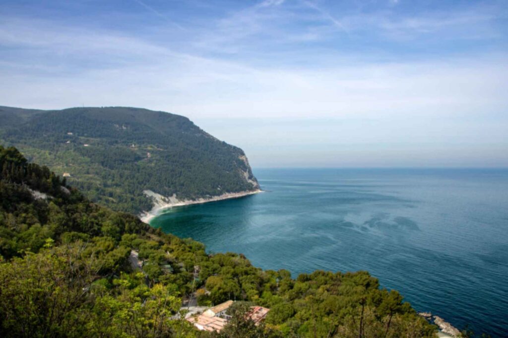 White Cliffs & Hidden Bays: Discover Conero Park 1 White Cliffs & Hidden Bays: Discover Conero Park -