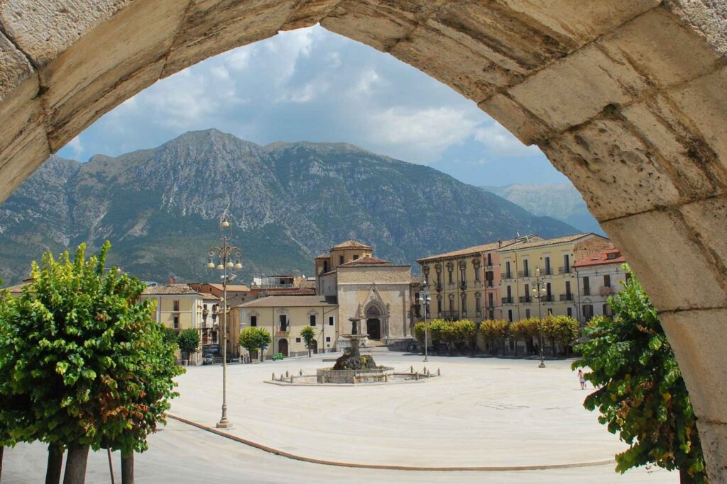 High-Altitude Viaducts & Historic Towns: A Journey on the Transiberiana d'Abruzzo 1 High-Altitude Viaducts & Historic Towns: A Journey on the Transiberiana d'Abruzzo -