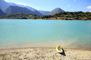 Turquoise Waters & Mountain Peaks: A Guide to Lake Castel San Vincenzo - Italy Experience Guide