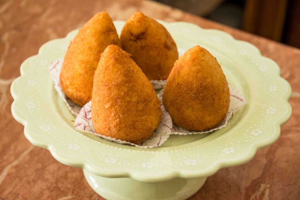Kneading Traditions & Market Colors: Cooking Workshops in Sicily -