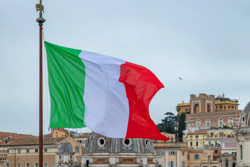 Under the Stars: Immersing Yourself in the Vibrancy of Italy's Summer Festivals -