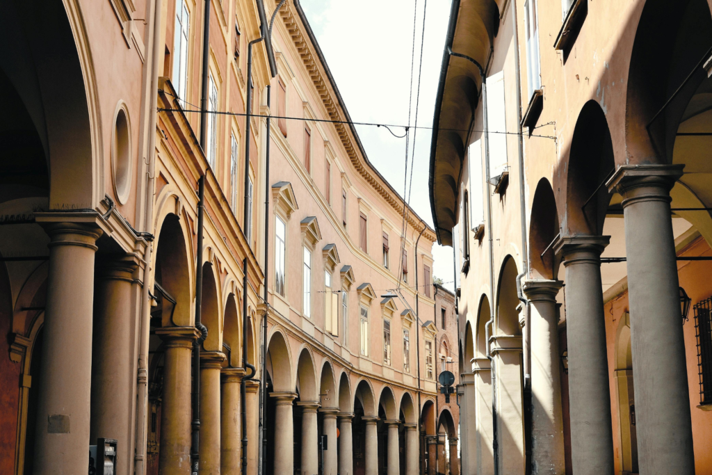 The Art of Deliberately Losing Yourself in Italy’s Historic Alleys -